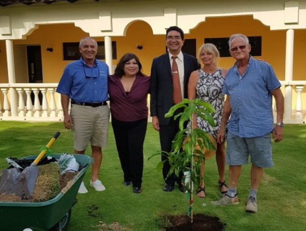 Plant a Tree Initiative kicks off at Bucuti & Tara