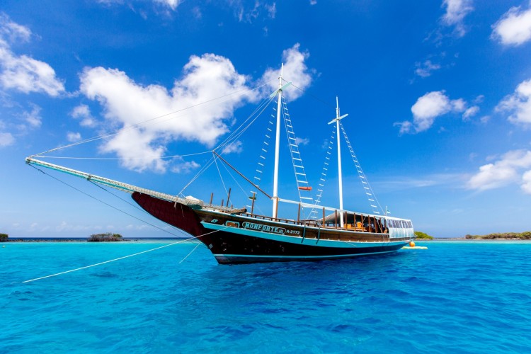 Monforte Yacht luxury sail and snorkel