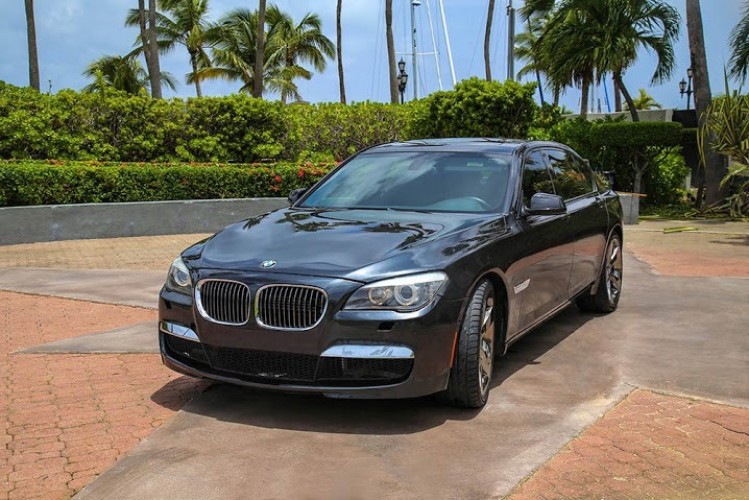 Luxury Sedan, One Way Private Airport Transfer