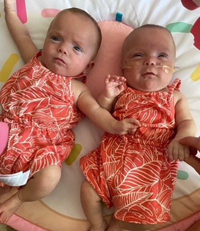 Alana and Camila Loeb, Identical Bucuti Baby sisters!!!